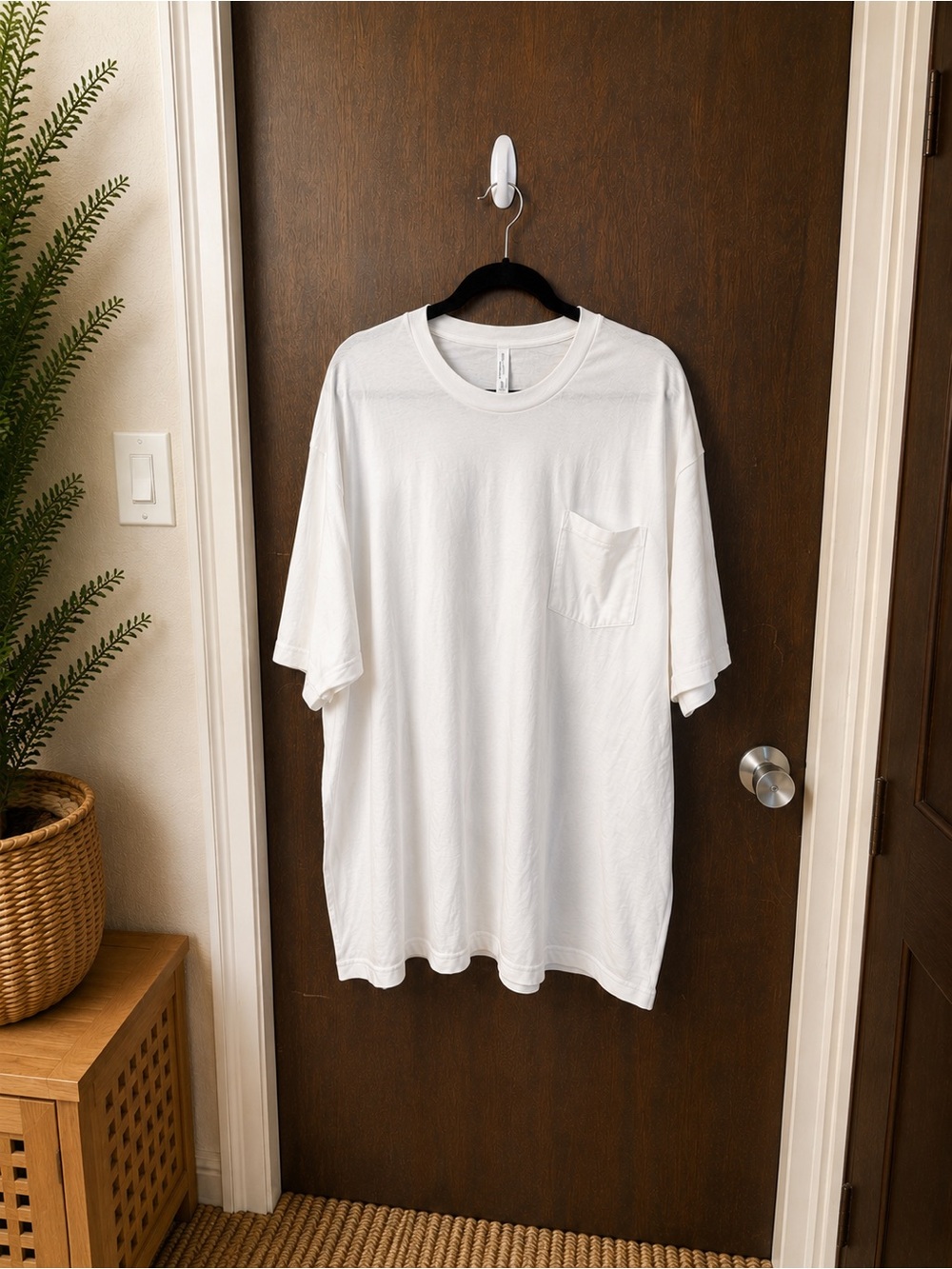 NWOT Clementine Men’s White Pocket T-Shirt 4XL Oversized Crewneck Basic Tee